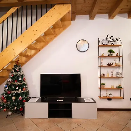 The Three Moons Dom wakacyjny Peschiera del Garda