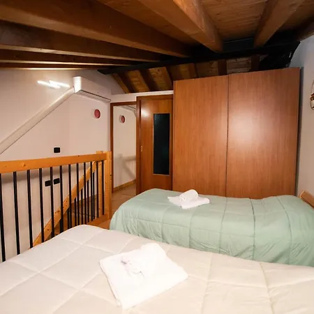 Dom wakacyjny The Three Moons *